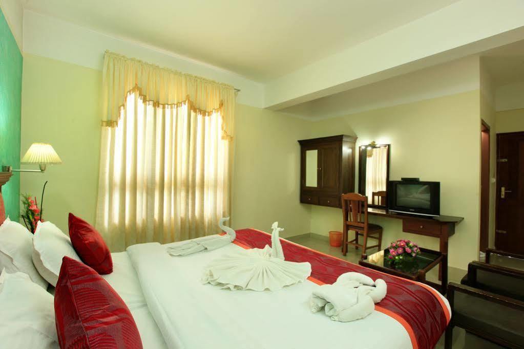 Spice Country Resort Chithirapuram Exterior foto